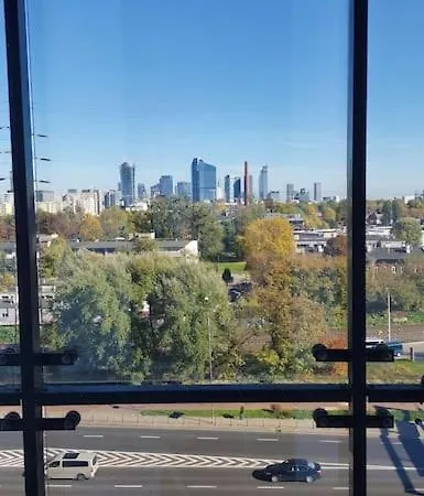 Uroczy Apartament Blisko Centrum Warszawy